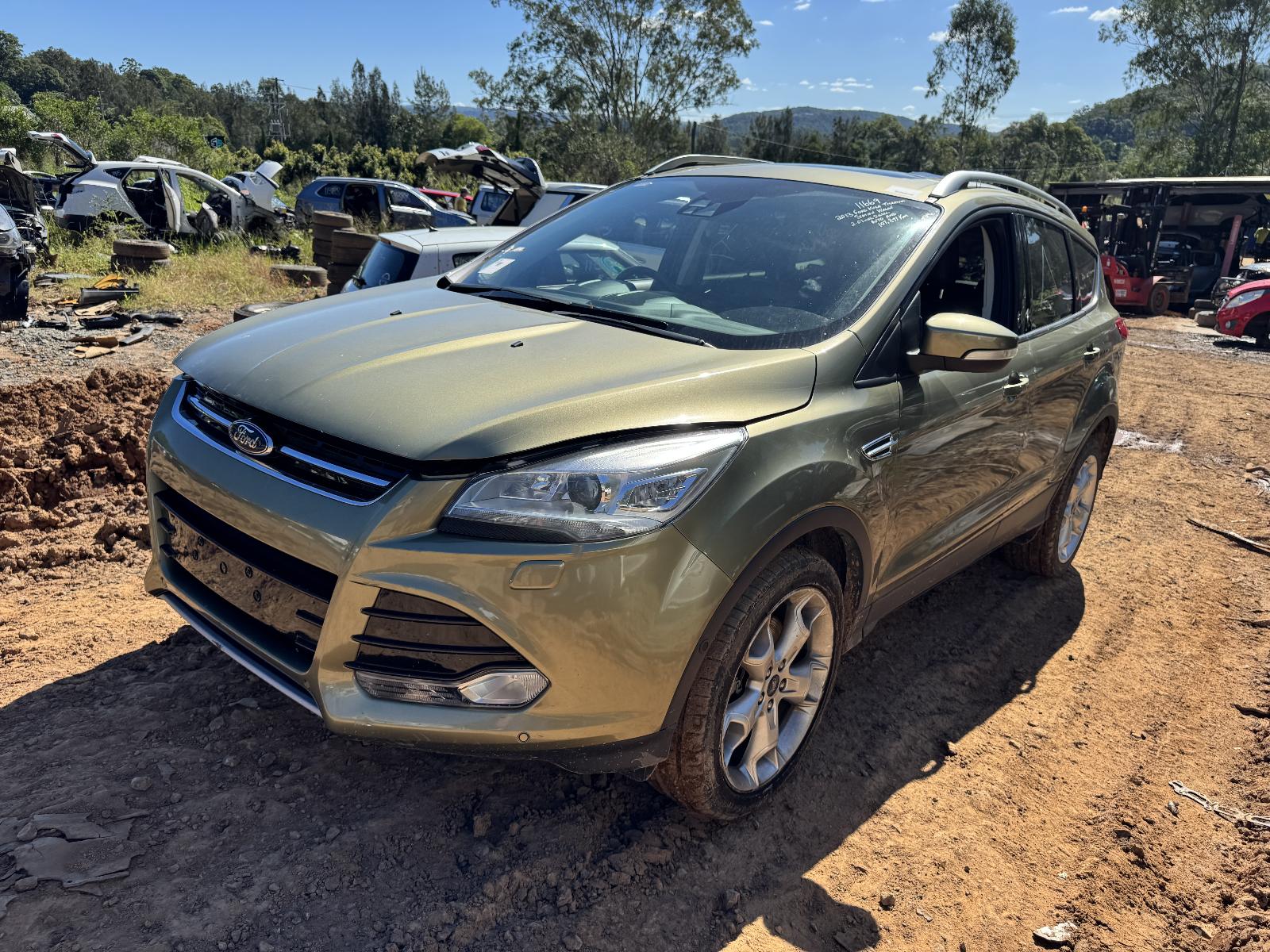 View FORD KUGA 2013 5 Door Station Wagon Breaking