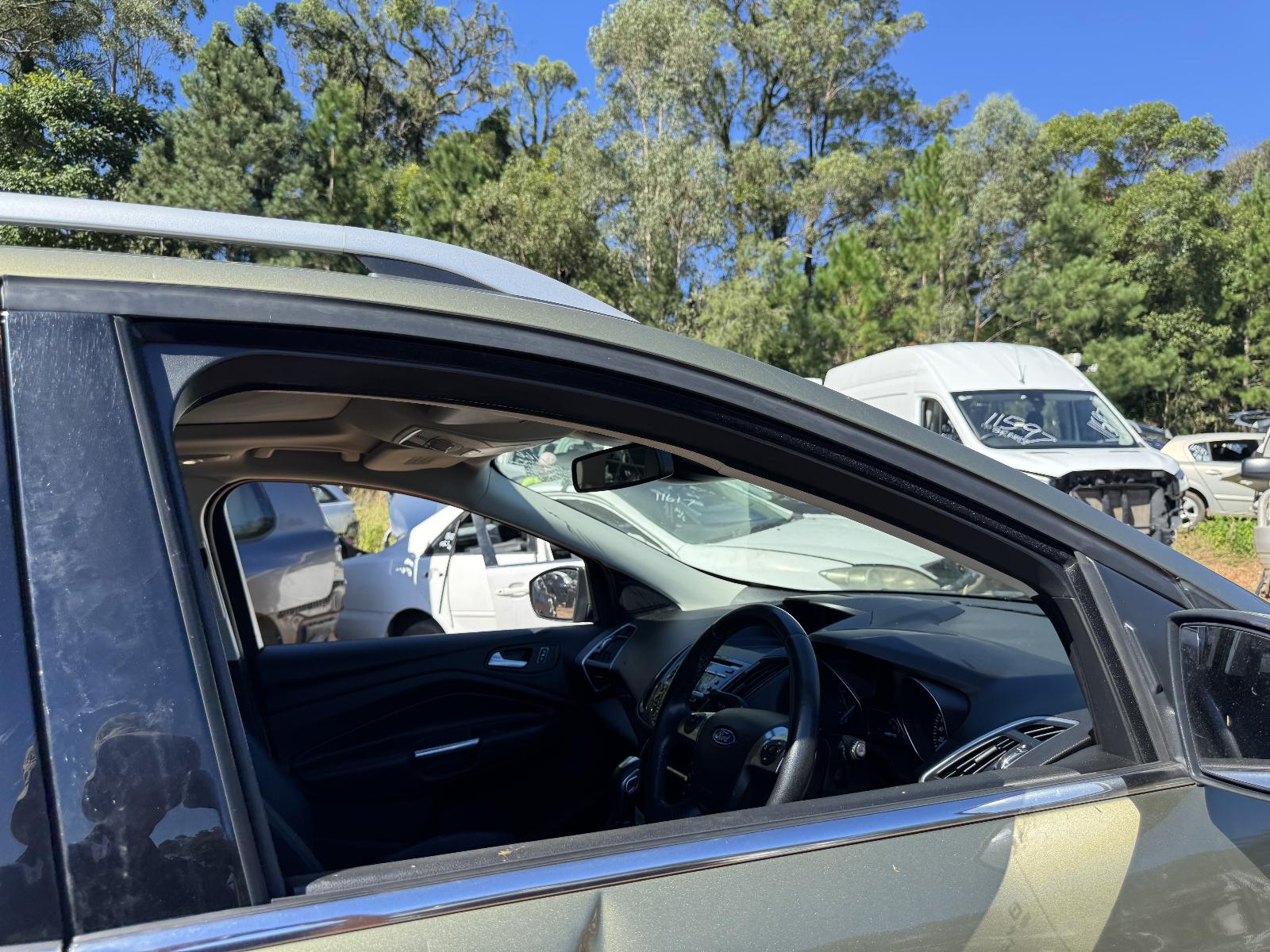 View FORD KUGA 2013 5 Door Station Wagon Breaking