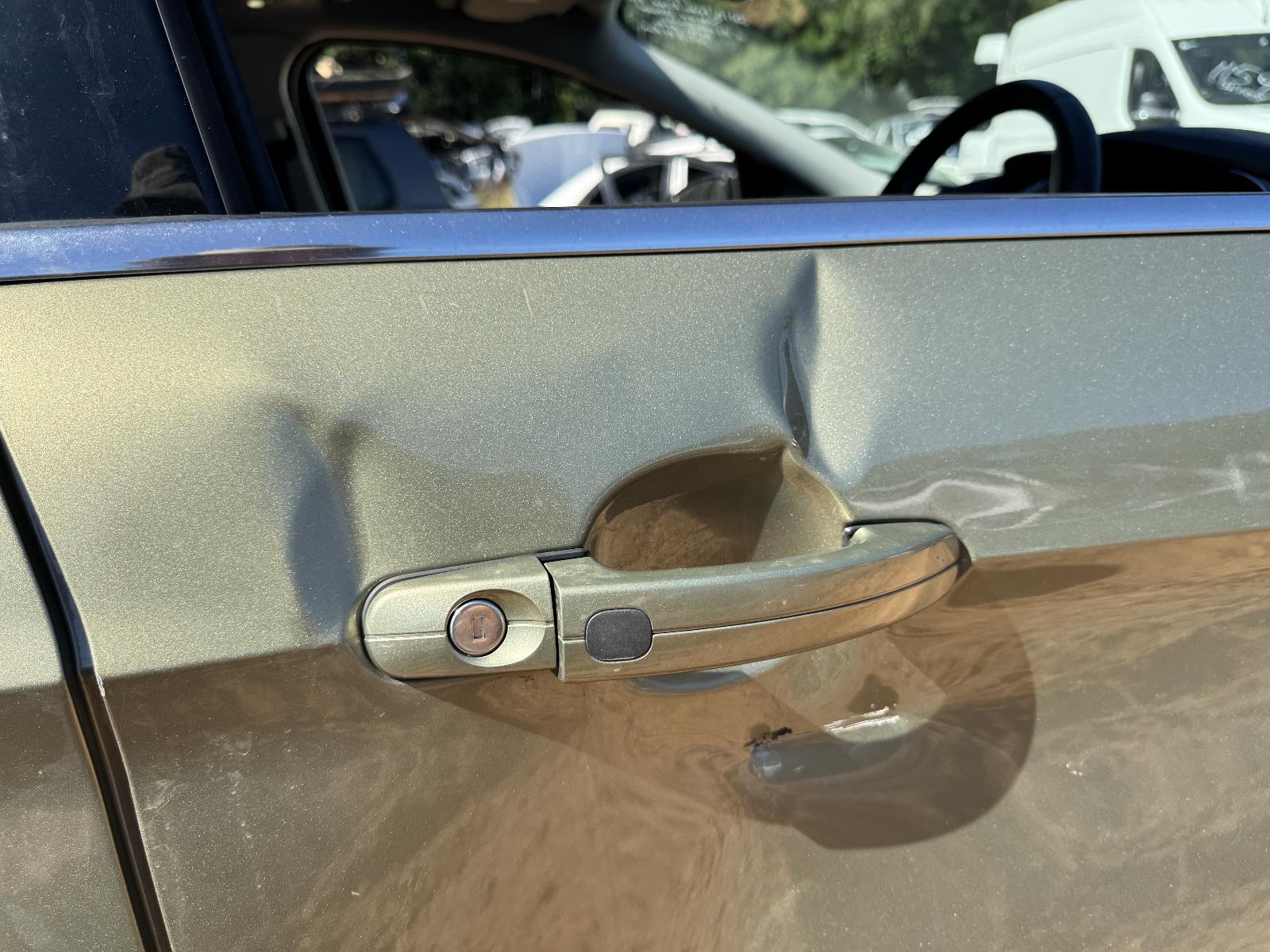 View FORD KUGA 2013 5 Door Station Wagon Breaking