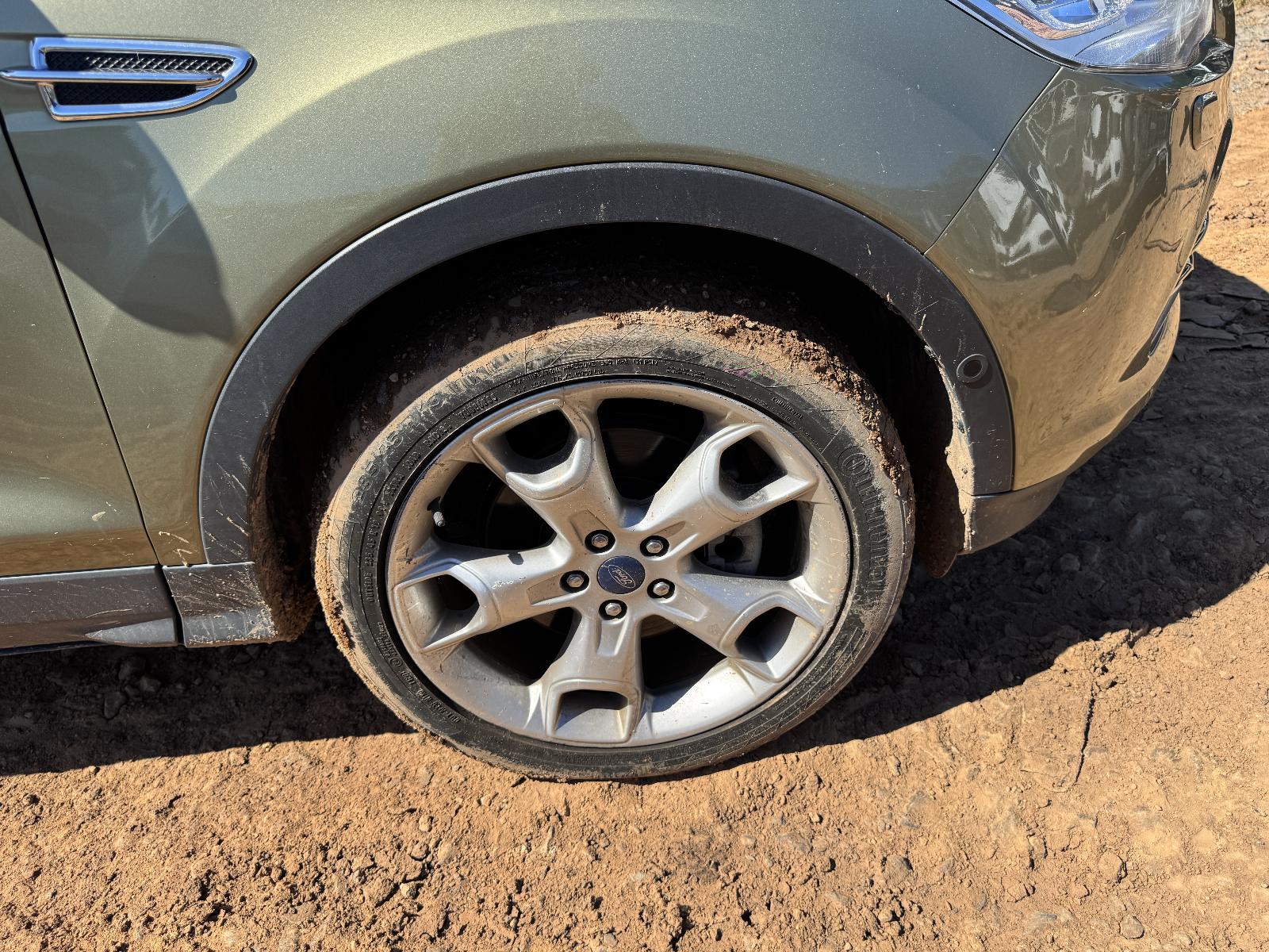 View FORD KUGA 2013 5 Door Station Wagon Breaking