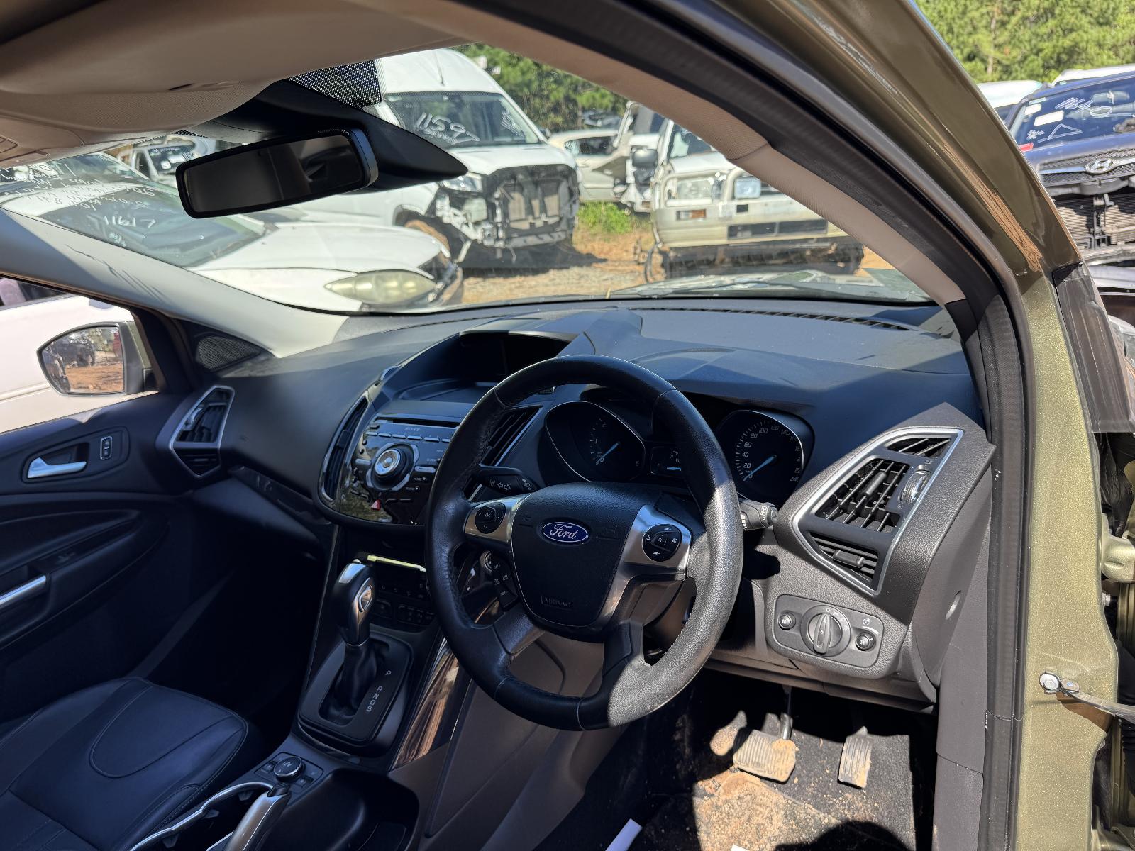 View FORD KUGA 2013 5 Door Station Wagon Breaking