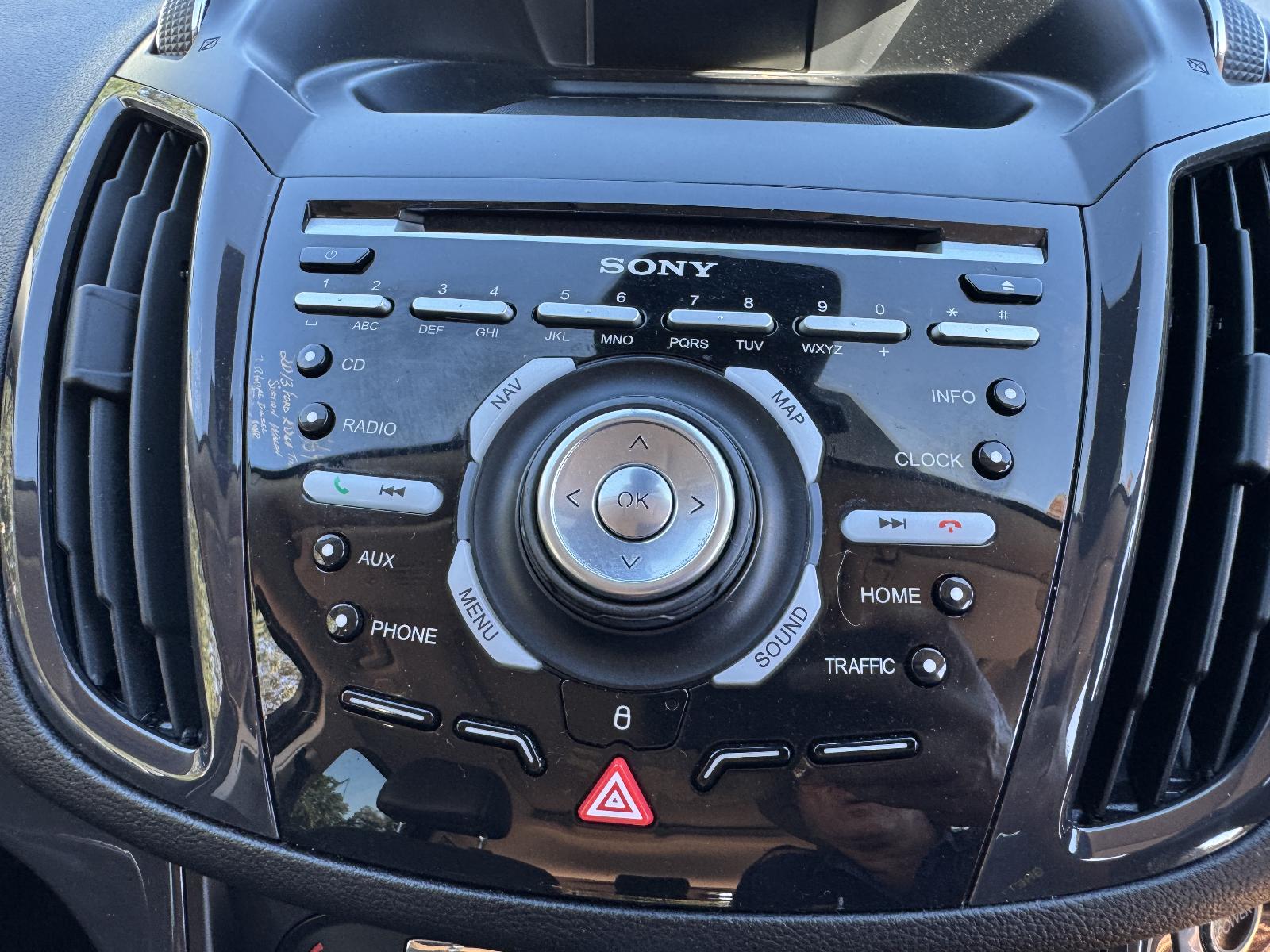 View FORD KUGA 2013 5 Door Station Wagon Breaking