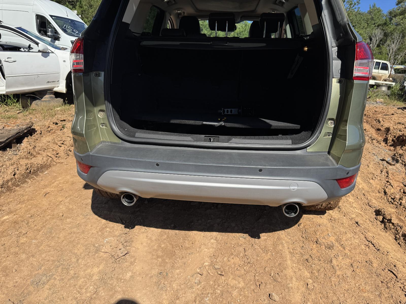 View FORD KUGA 2013 5 Door Station Wagon Breaking
