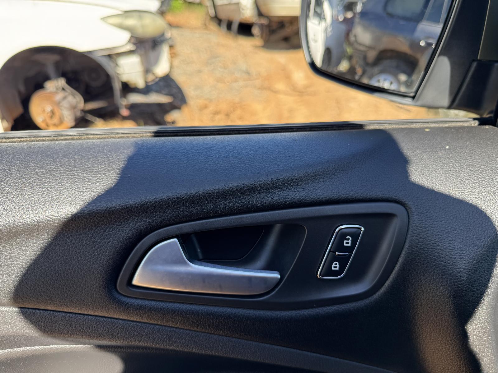 View FORD KUGA 2013 5 Door Station Wagon Breaking
