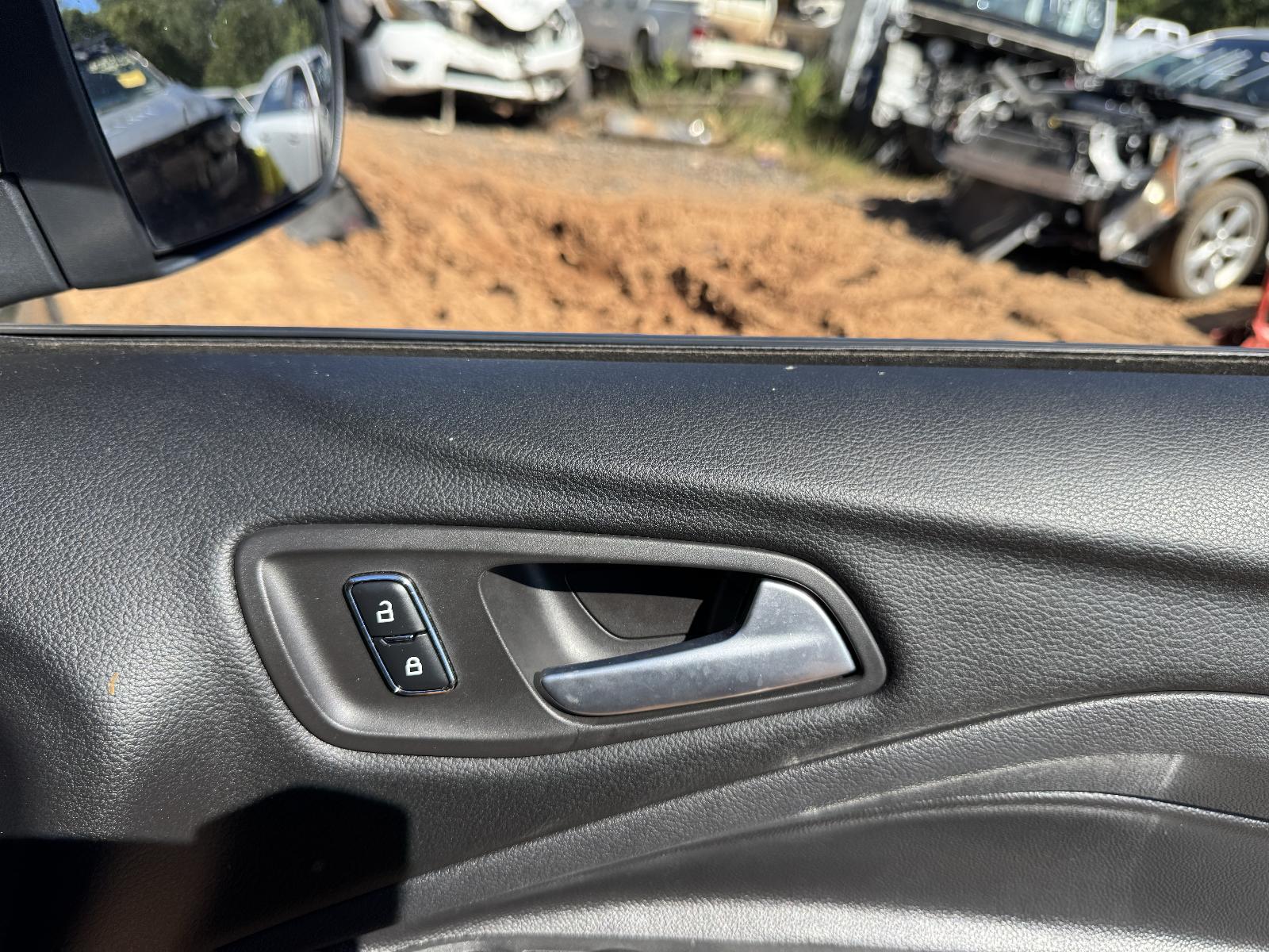 View FORD KUGA 2013 5 Door Station Wagon Breaking