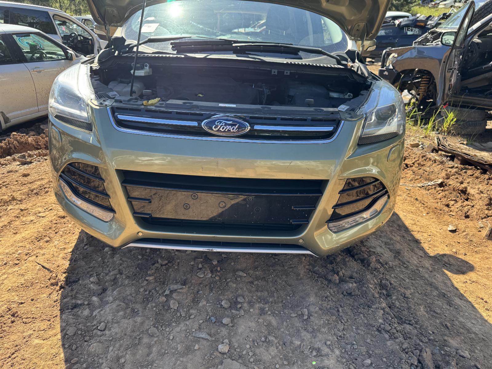 View FORD KUGA 2013 5 Door Station Wagon Breaking