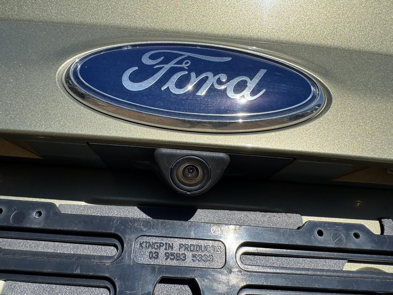 View FORD KUGA 2013 5 Door Station Wagon Breaking