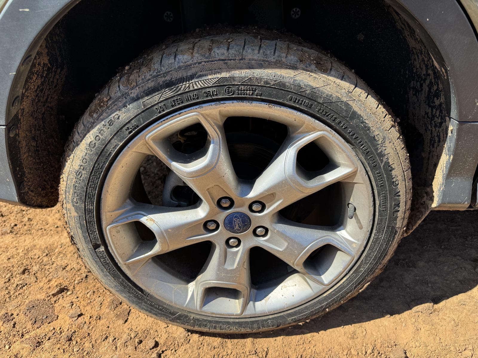 View FORD KUGA 2013 5 Door Station Wagon Breaking