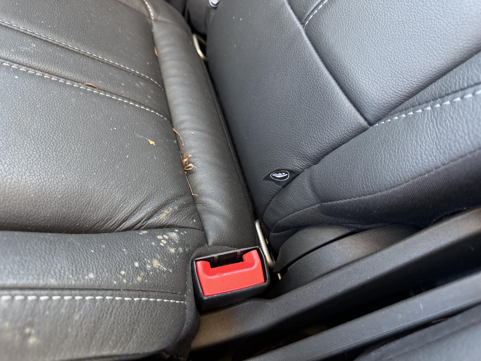 View FORD KUGA 2013 5 Door Station Wagon Breaking