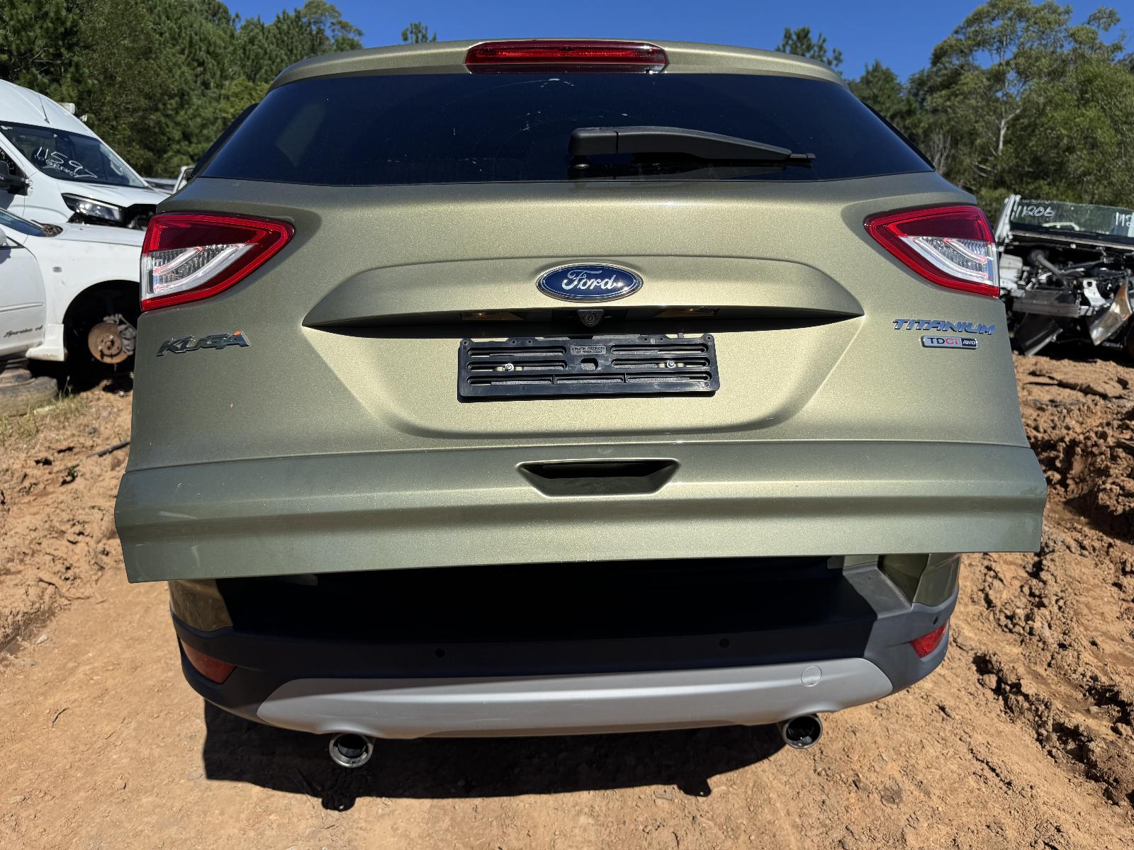 View FORD KUGA 2013 5 Door Station Wagon Breaking