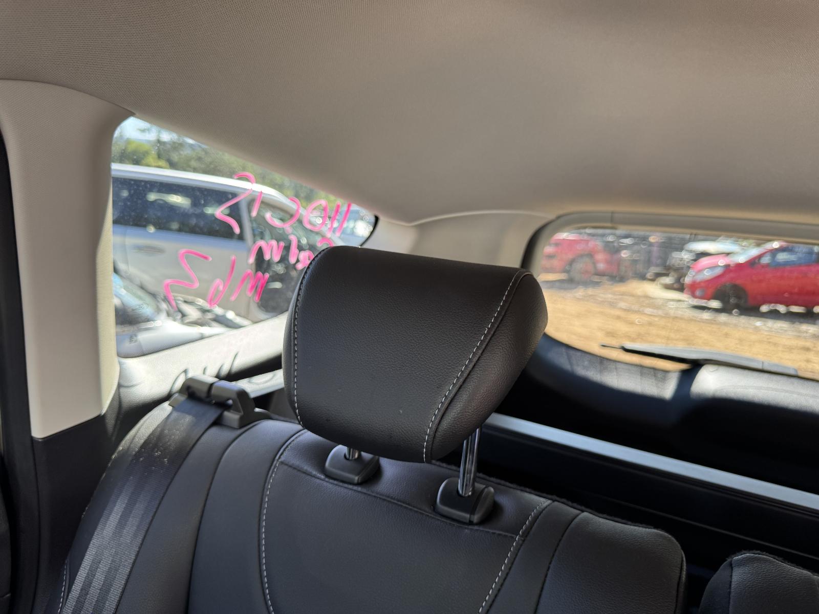 View FORD KUGA 2013 5 Door Station Wagon Breaking