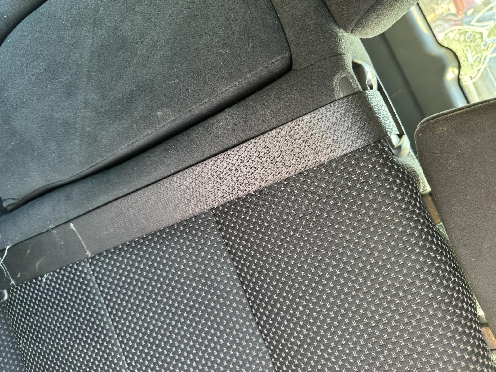 View MITSUBISHI LANCER 2005 5 Door Station Wagon Breaking
