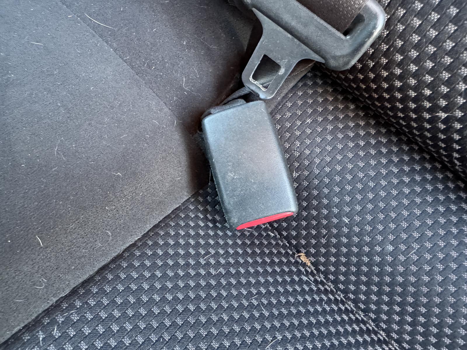 View MITSUBISHI LANCER 2005 5 Door Station Wagon Breaking