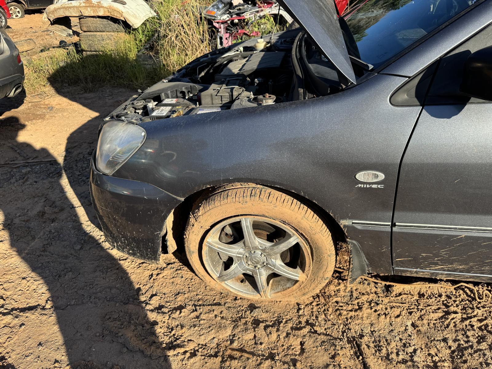 View MITSUBISHI LANCER 2005 5 Door Station Wagon Breaking