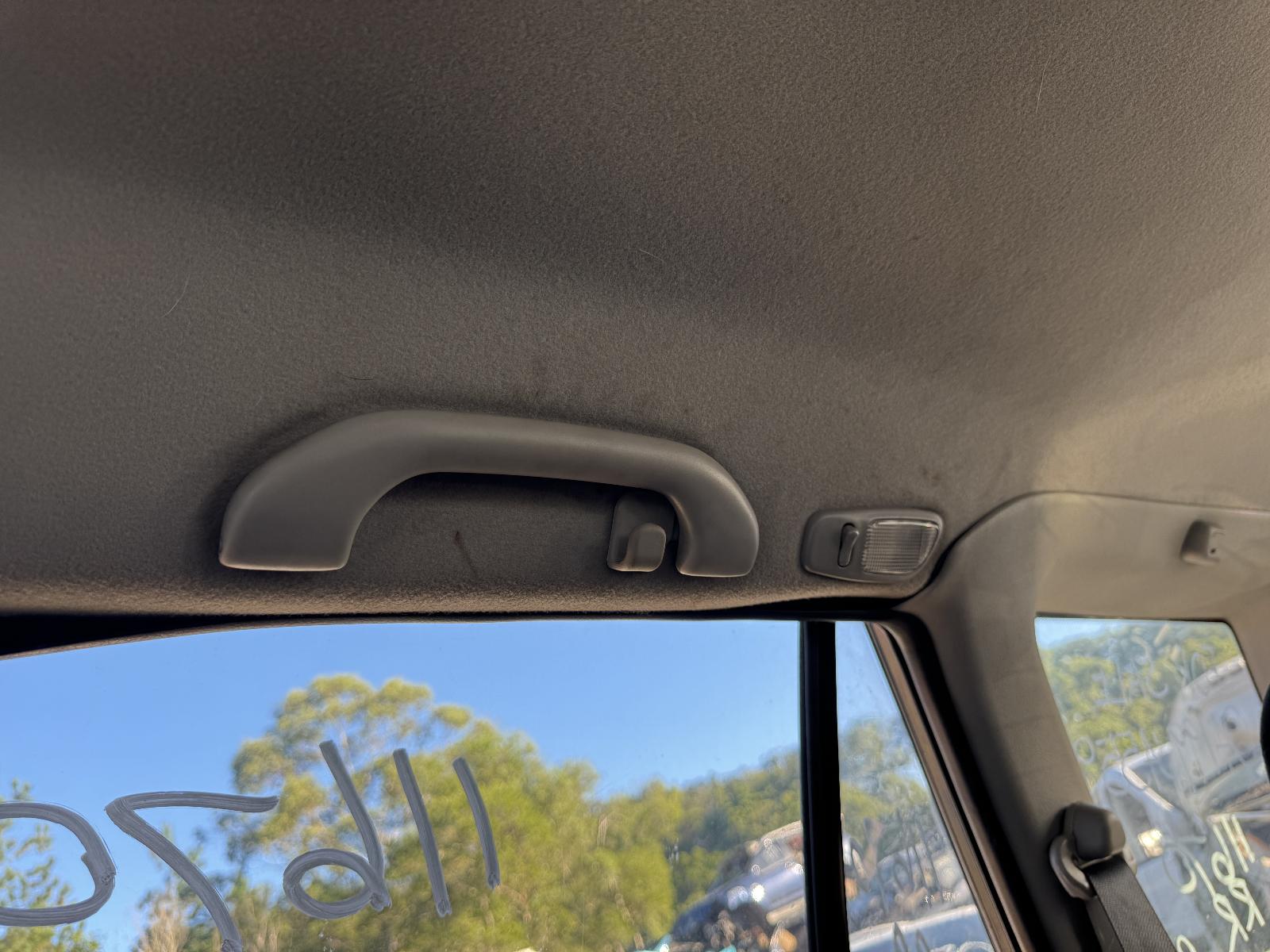 View MITSUBISHI LANCER 2005 5 Door Station Wagon Breaking