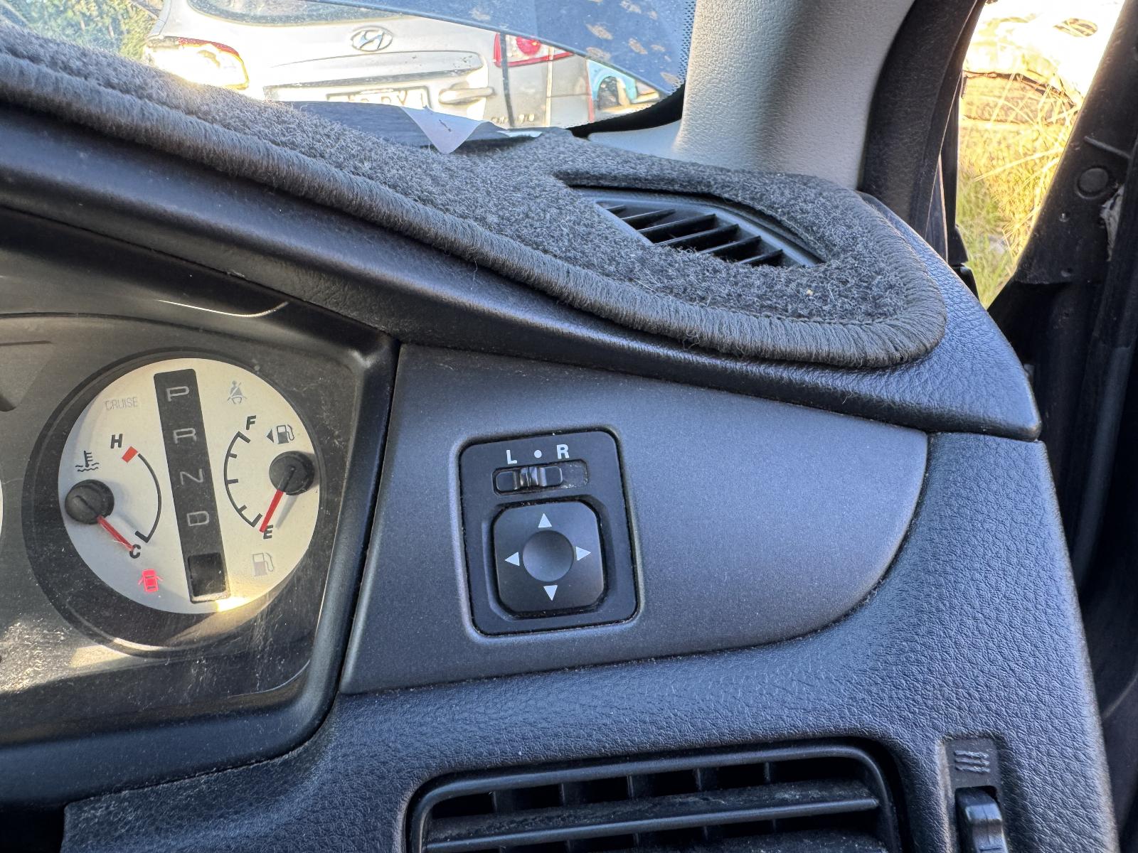 View MITSUBISHI LANCER 2005 5 Door Station Wagon Breaking