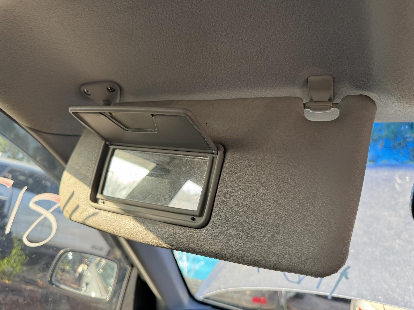 View MITSUBISHI LANCER 2005 5 Door Station Wagon Breaking