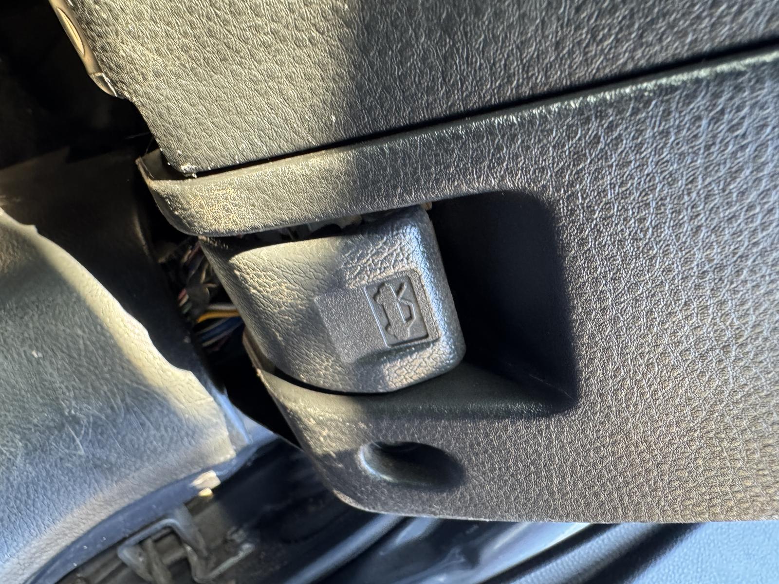 View MITSUBISHI LANCER 2005 5 Door Station Wagon Breaking