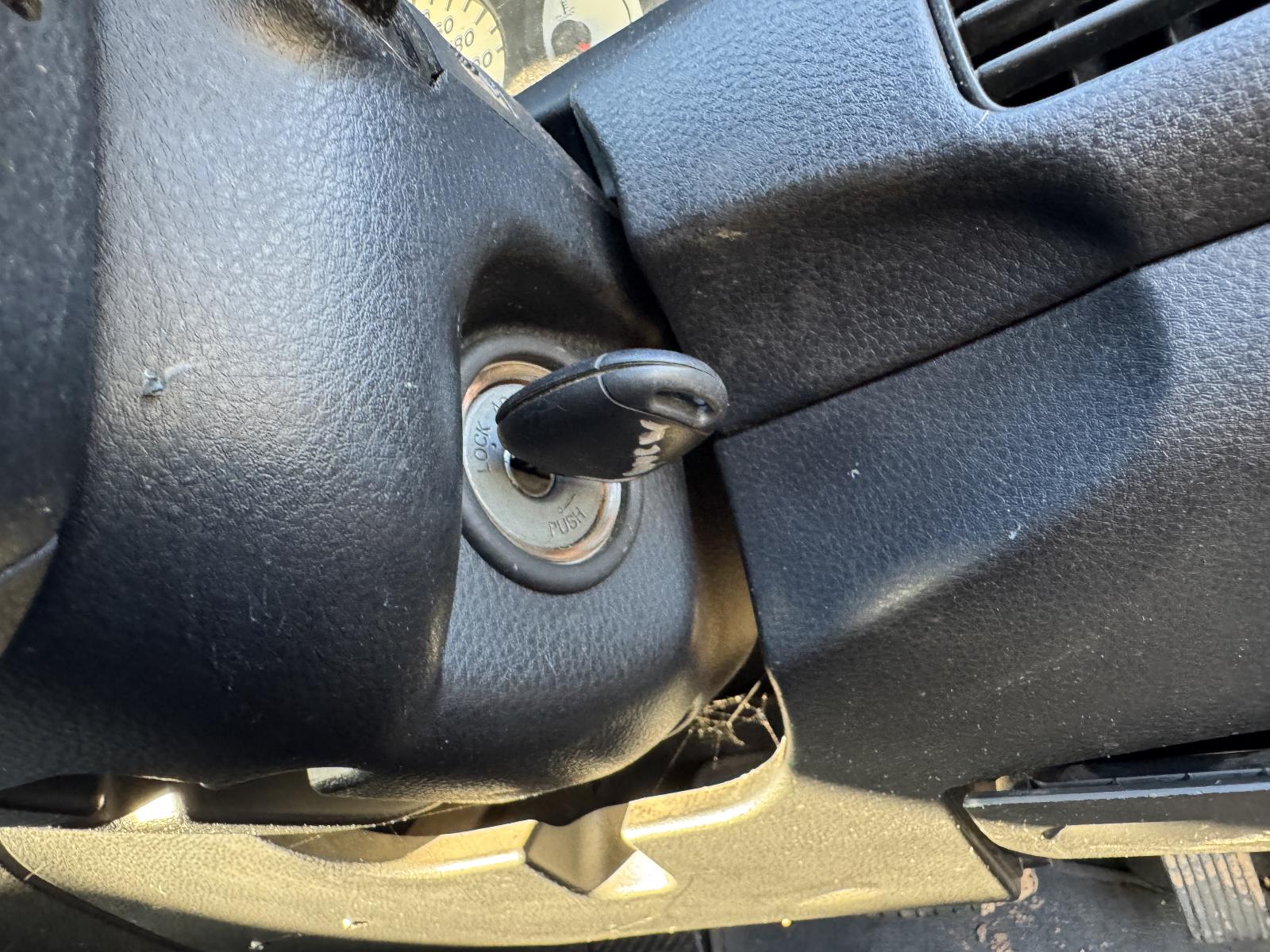 View MITSUBISHI LANCER 2005 5 Door Station Wagon Breaking