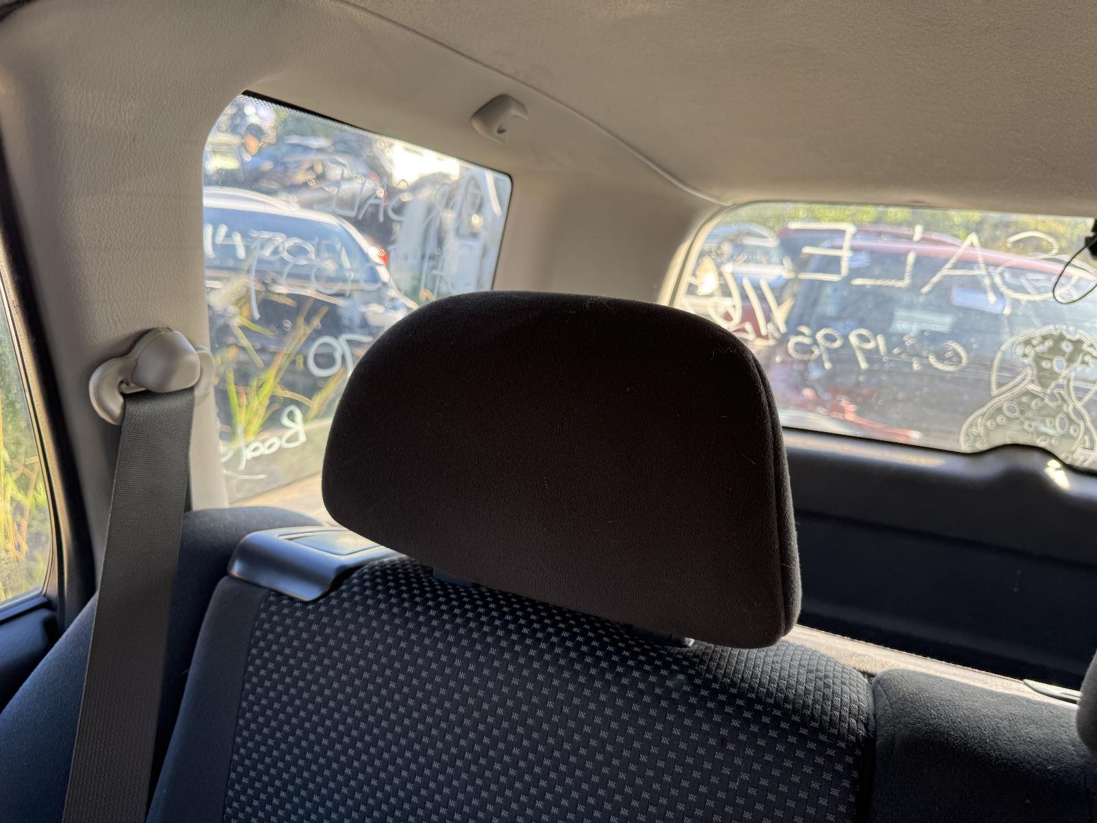 View MITSUBISHI LANCER 2005 5 Door Station Wagon Breaking