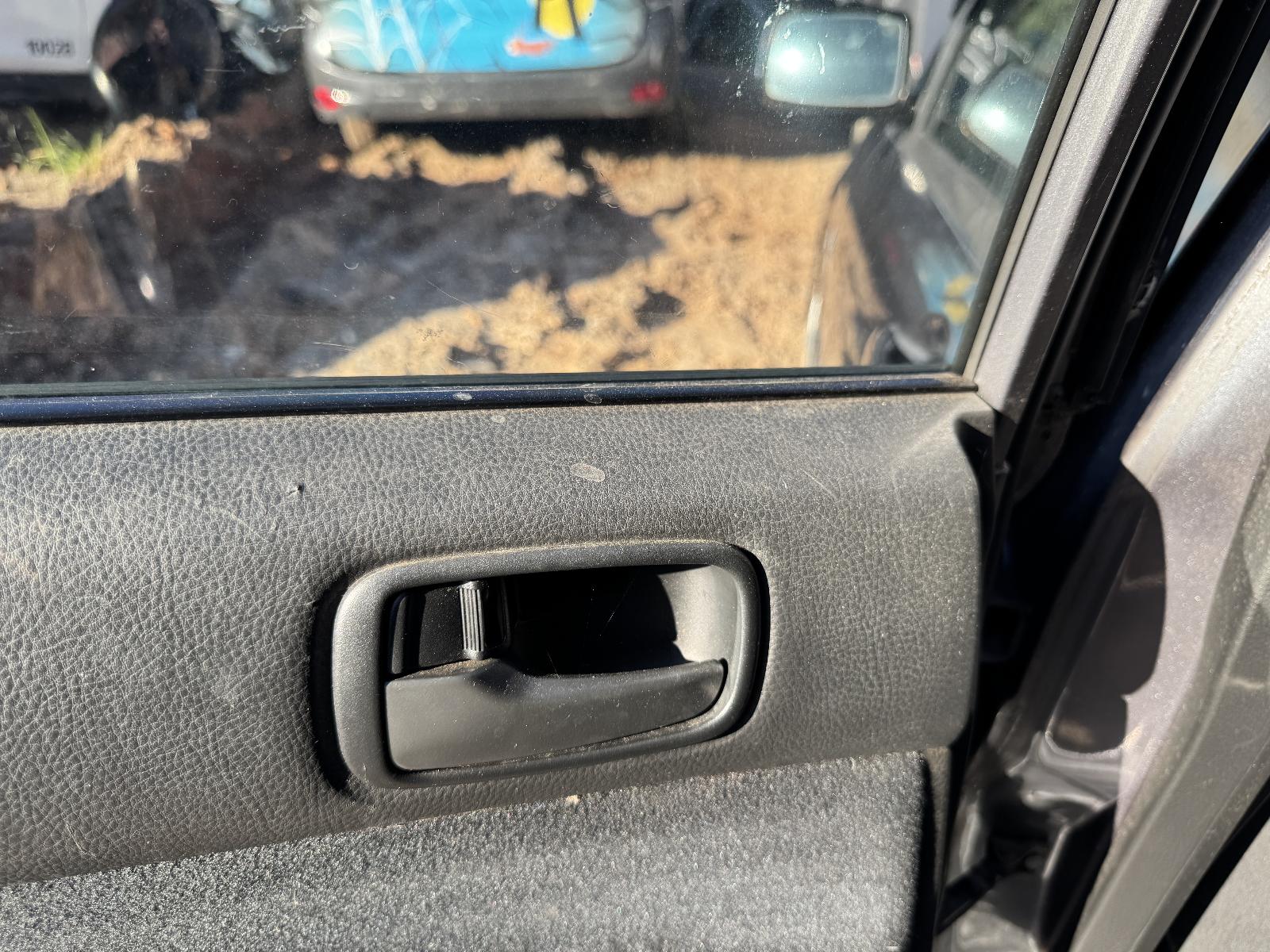 View MITSUBISHI LANCER 2005 5 Door Station Wagon Breaking