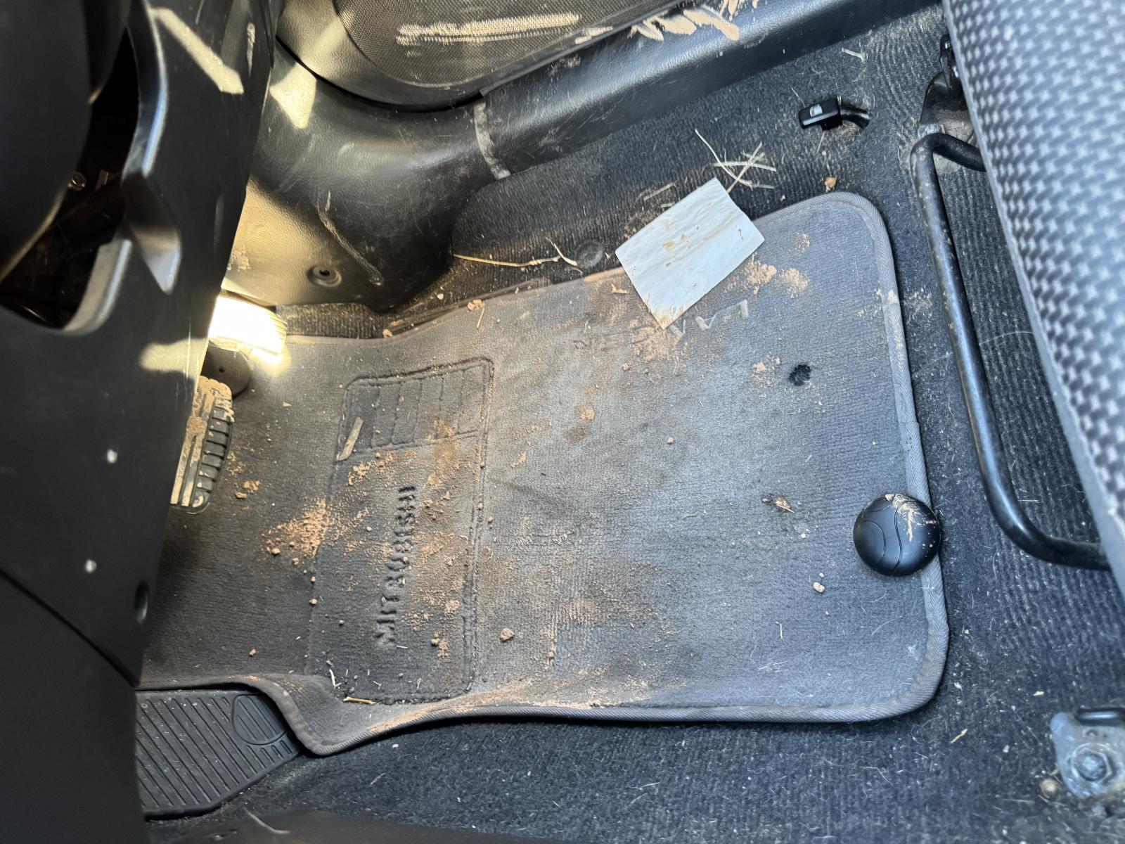 View MITSUBISHI LANCER 2005 5 Door Station Wagon Breaking