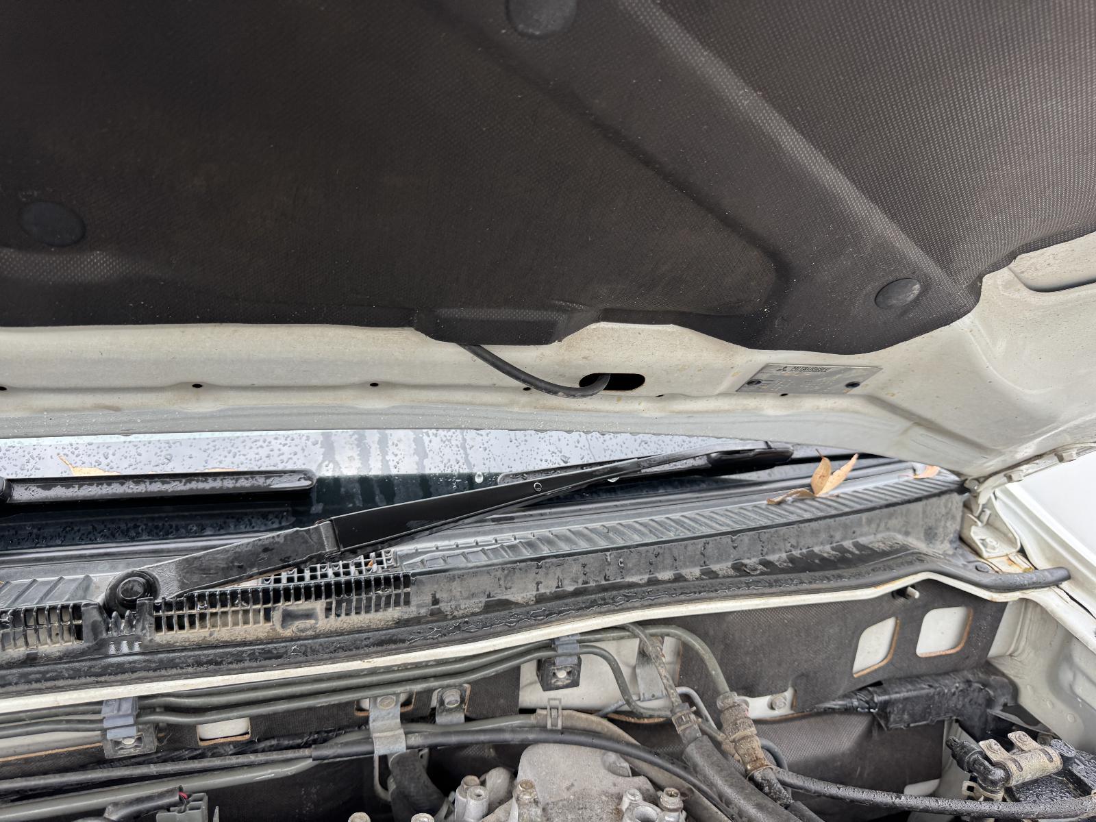 View Auto part Engine MITSUBISHI PAJERO 2002