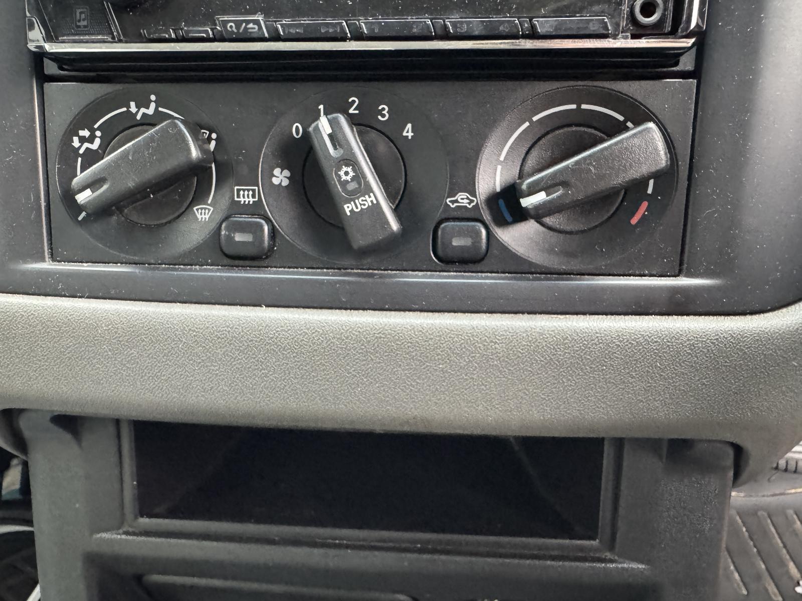 View Auto part Engine MITSUBISHI PAJERO 2002