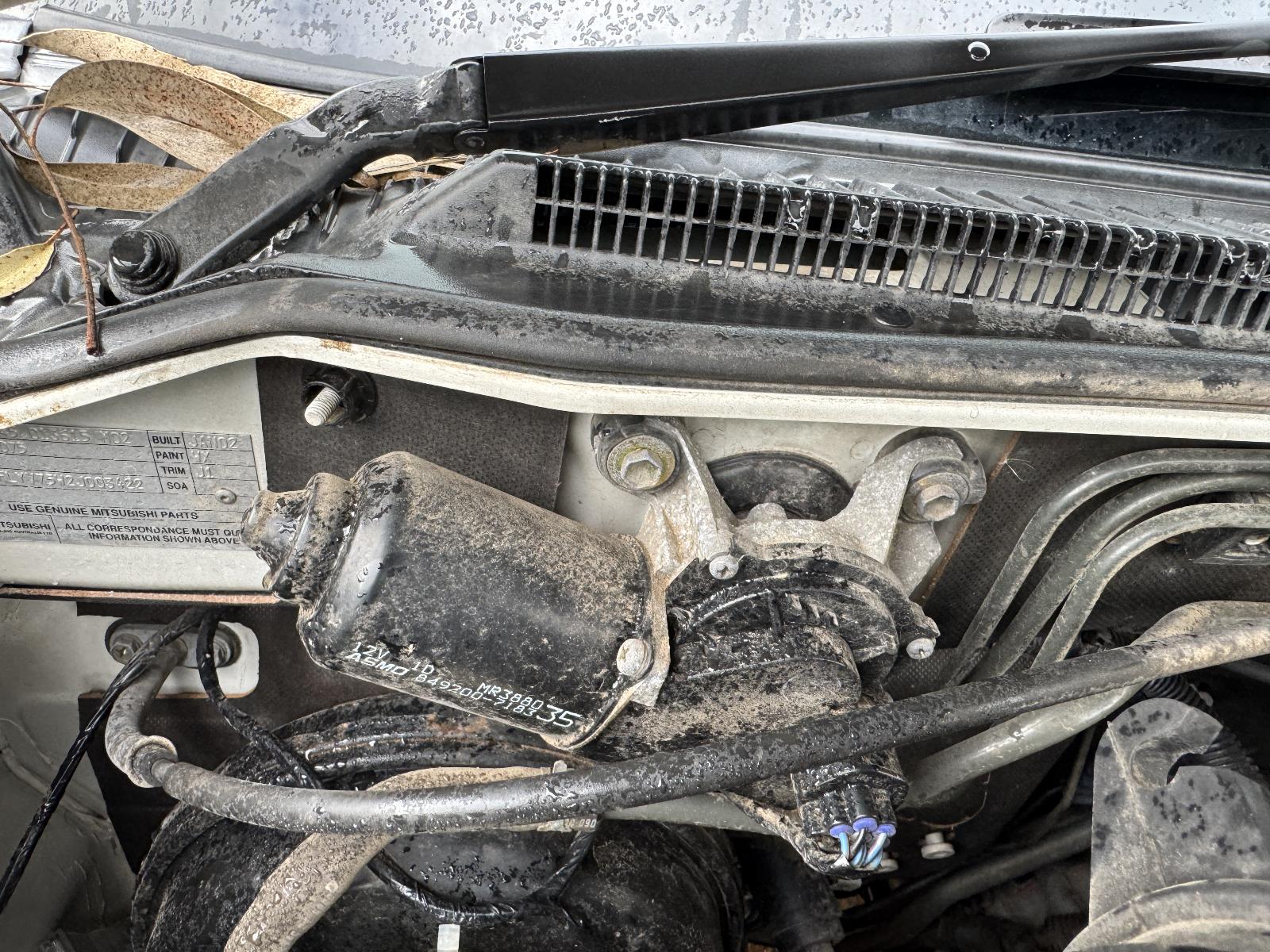 View Auto part Engine MITSUBISHI PAJERO 2002