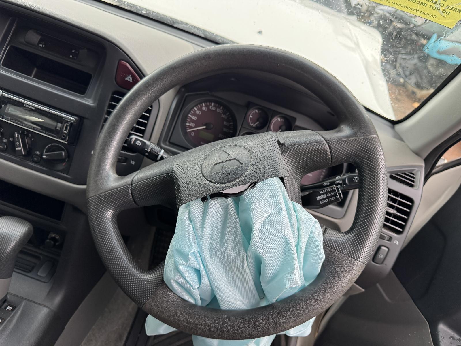 View Auto part Engine MITSUBISHI PAJERO 2002
