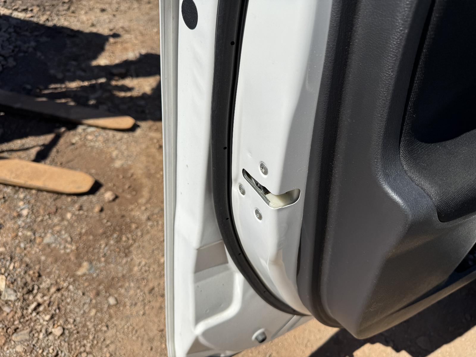 View MITSUBISHI OUTLANDER 2014 5 Door Station Wagon Breaking