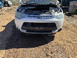View MITSUBISHI OUTLANDER 2014 5 Door Station Wagon Breaking