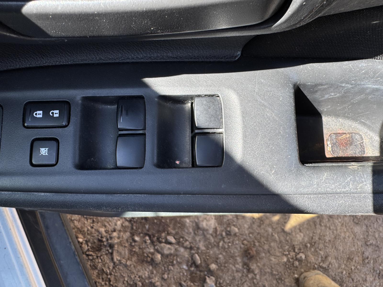 View MITSUBISHI OUTLANDER 2014 5 Door Station Wagon Breaking