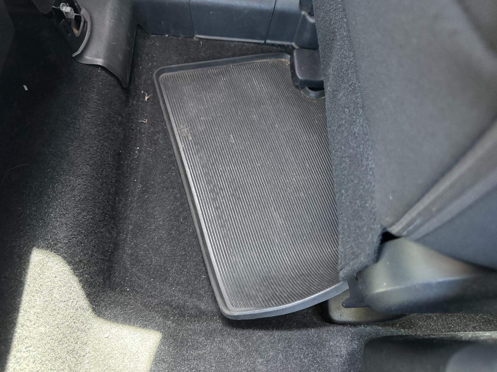 View MITSUBISHI OUTLANDER 2014 5 Door Station Wagon Breaking