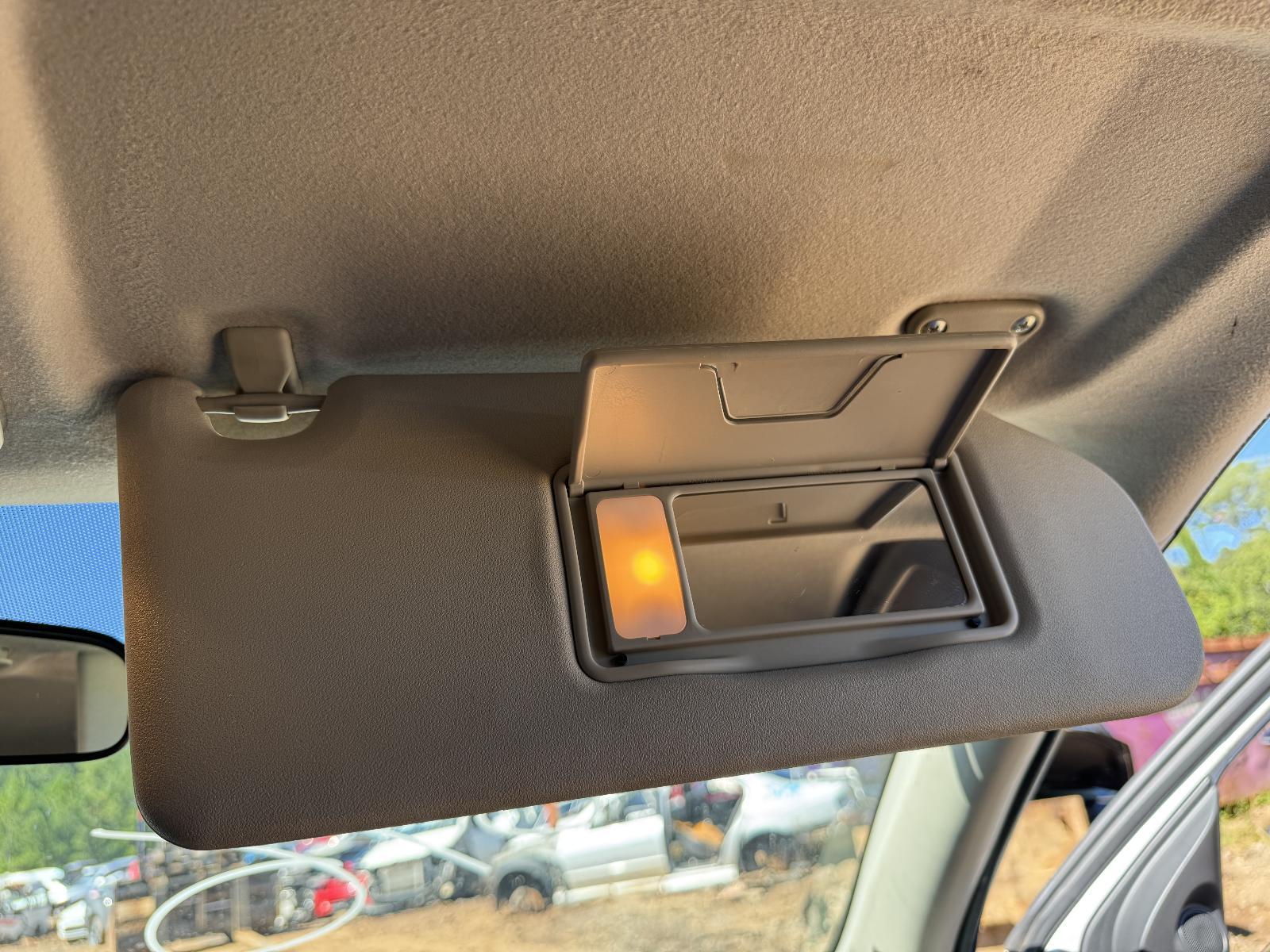 View MITSUBISHI OUTLANDER 2014 5 Door Station Wagon Breaking