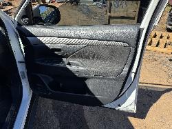 View MITSUBISHI OUTLANDER 2014 5 Door Station Wagon Breaking