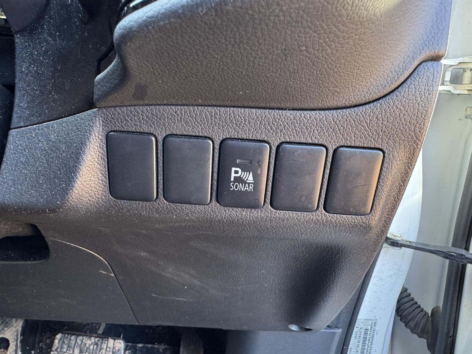 View MITSUBISHI OUTLANDER 2014 5 Door Station Wagon Breaking