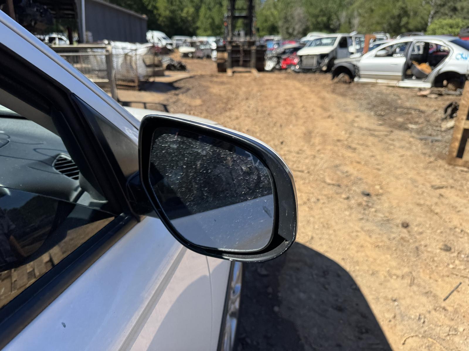 View MITSUBISHI OUTLANDER 2014 5 Door Station Wagon Breaking