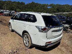 View MITSUBISHI OUTLANDER 2014 5 Door Station Wagon Breaking