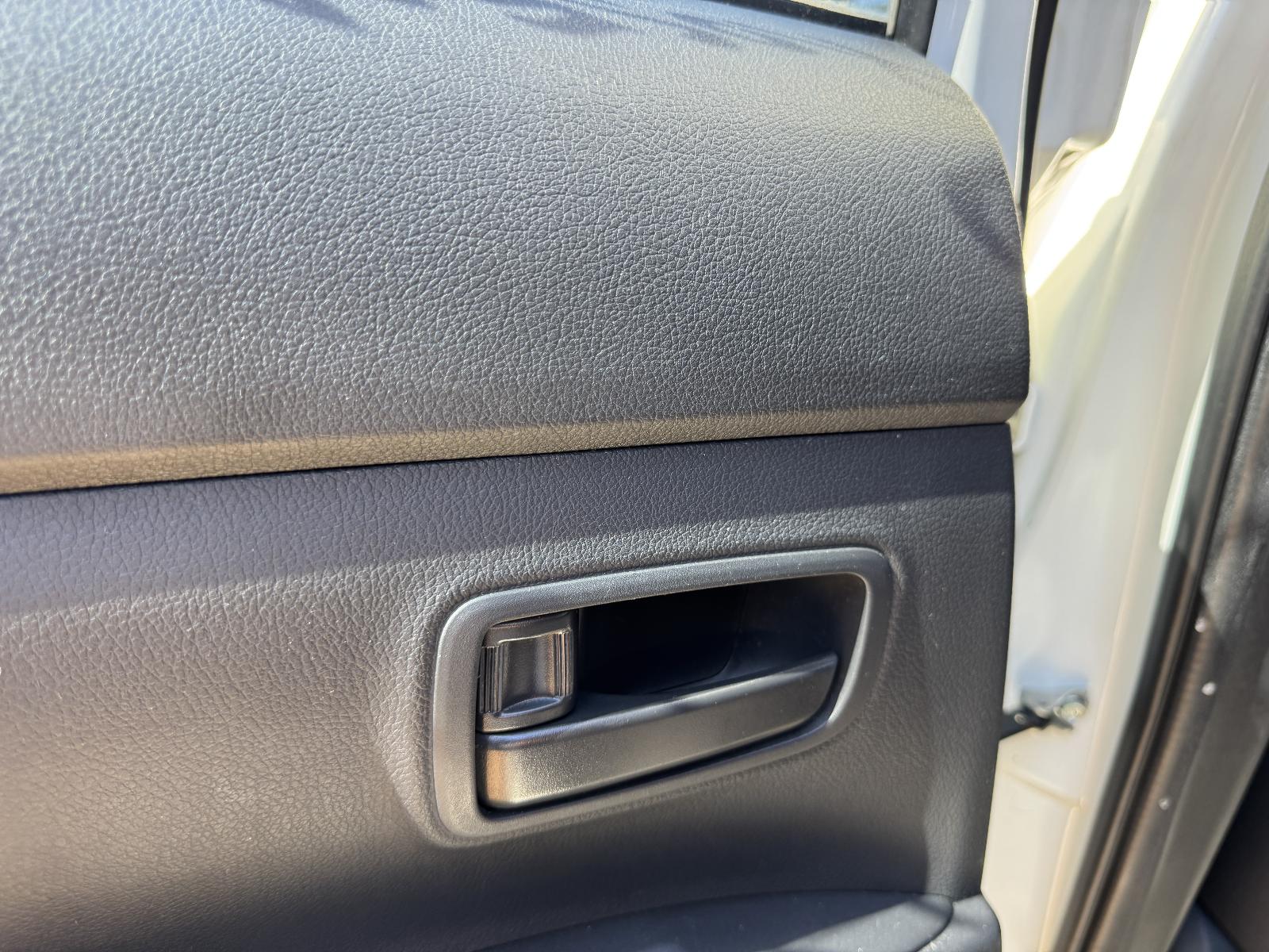 View MITSUBISHI OUTLANDER 2014 5 Door Station Wagon Breaking