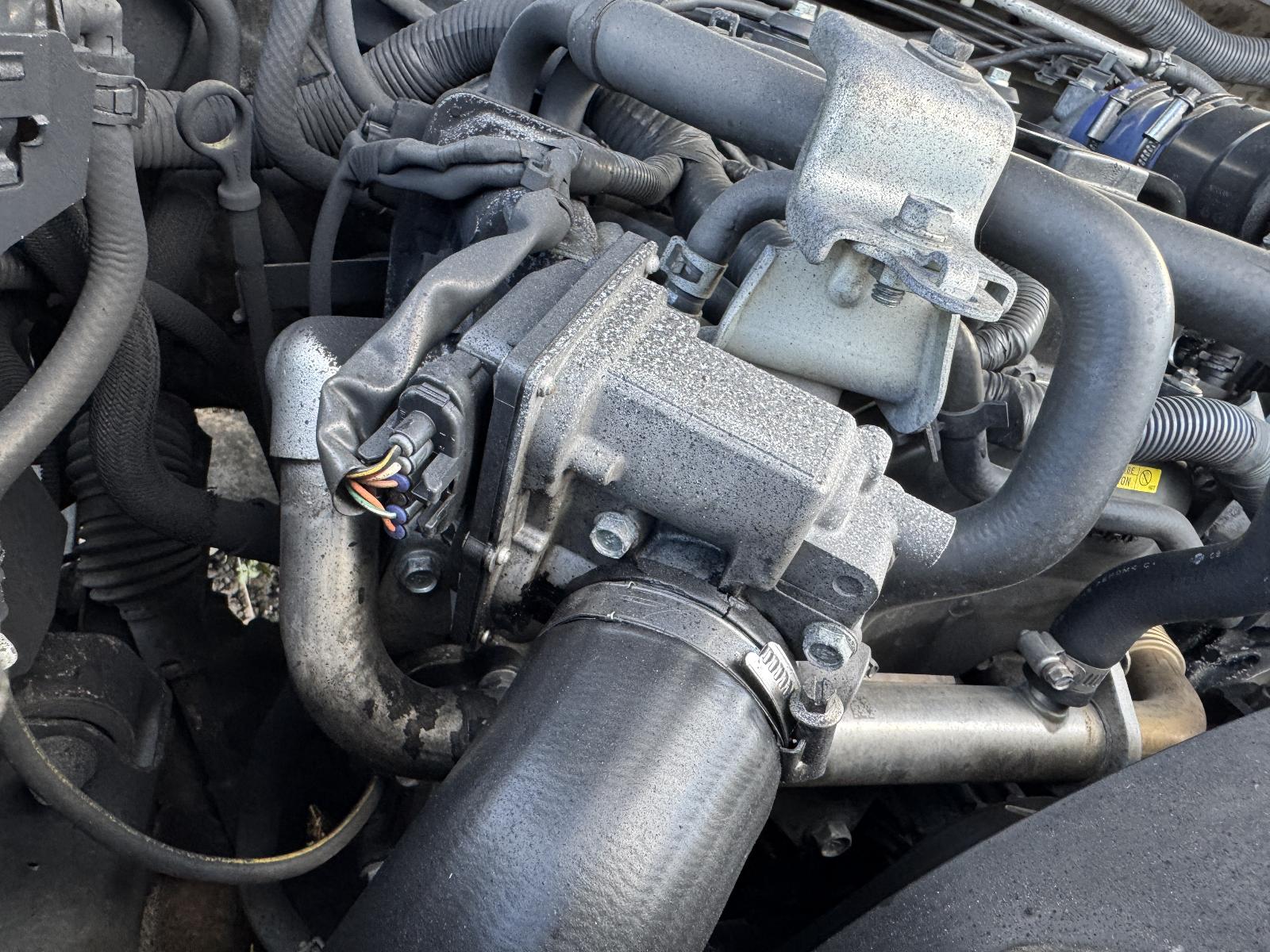 View NISSAN NAVARA 2010 4 Door Utility Breaking