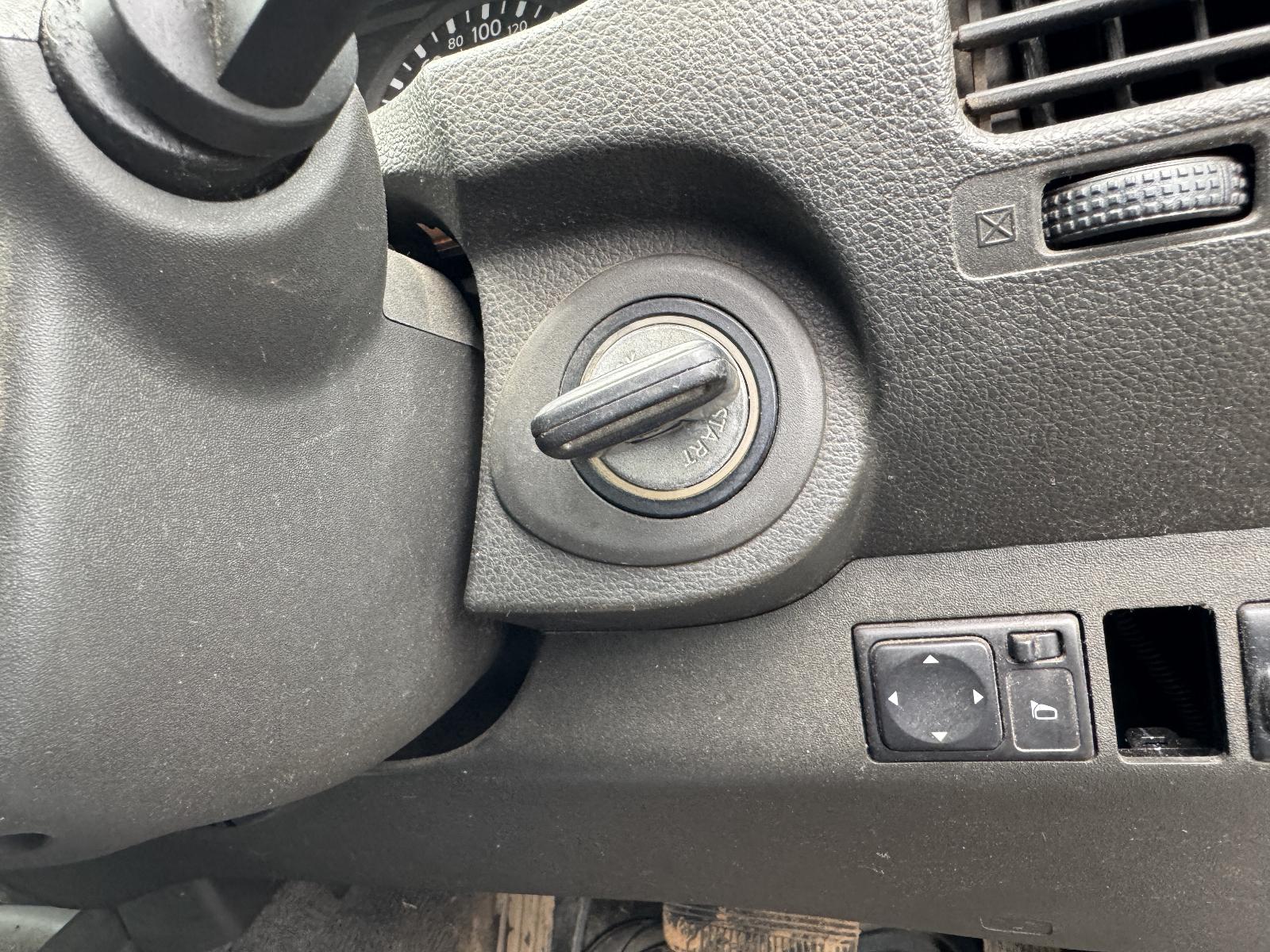 View NISSAN NAVARA 2010 4 Door Utility Breaking