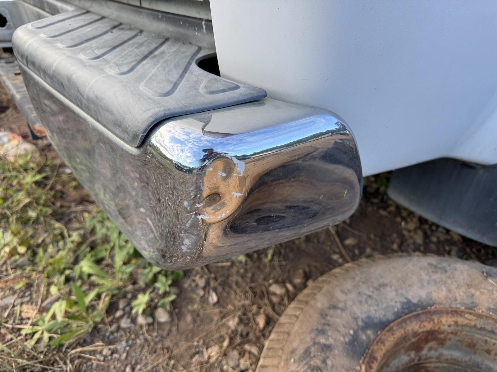 View NISSAN NAVARA 2010 4 Door Utility Breaking