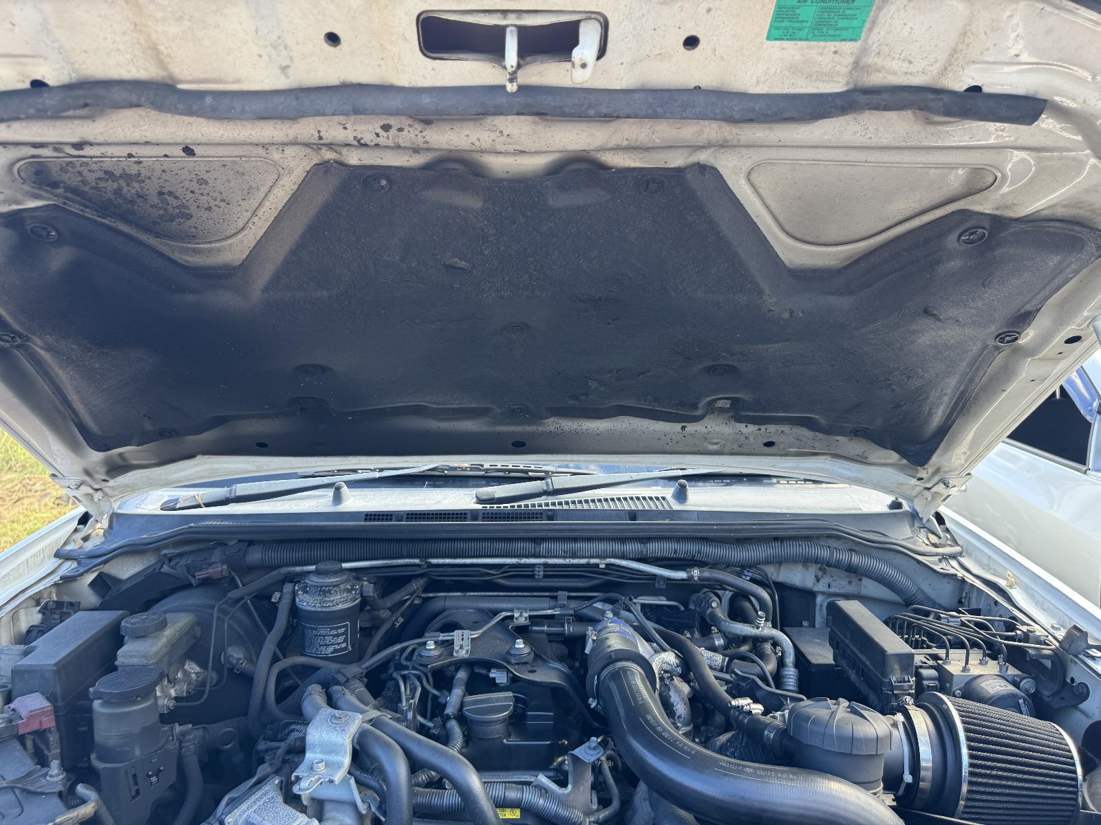 View NISSAN NAVARA 2010 4 Door Utility Breaking