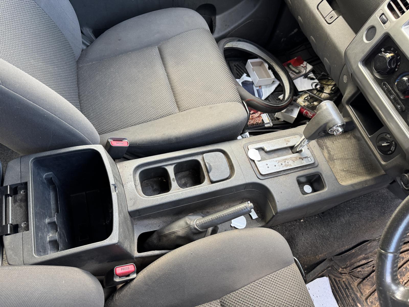View NISSAN NAVARA 2010 4 Door Utility Breaking