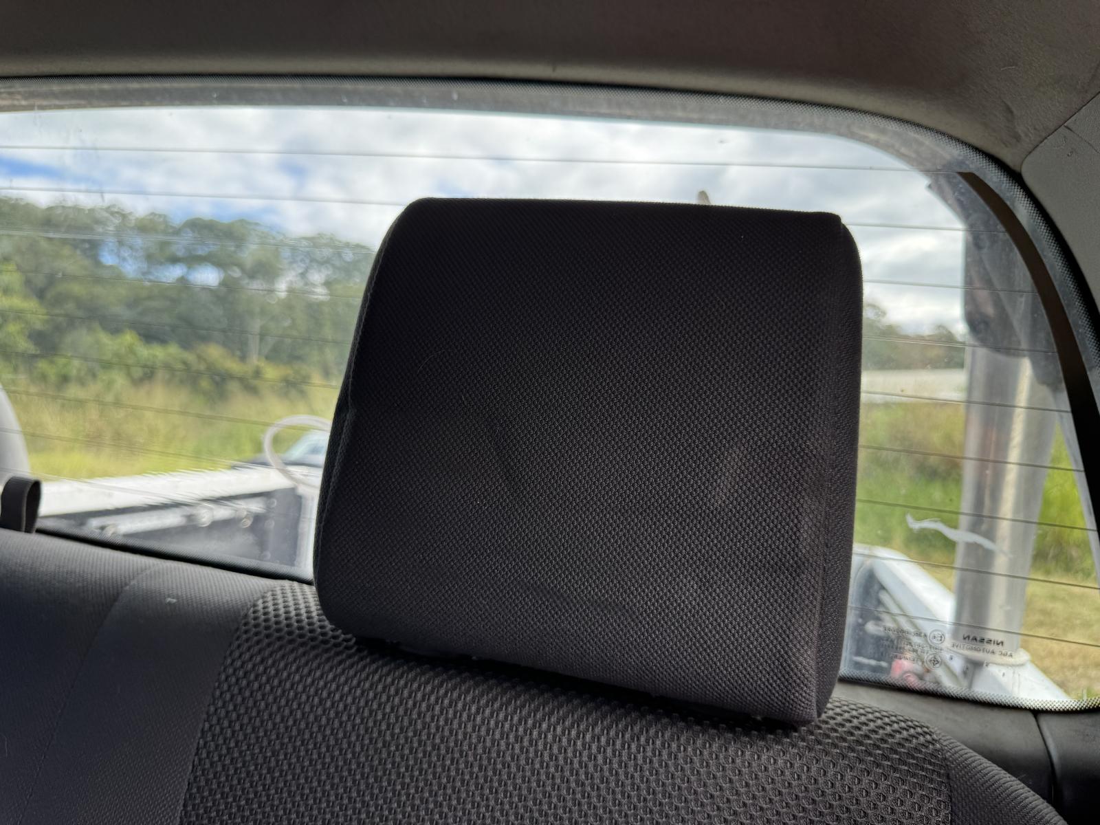 View NISSAN NAVARA 2010 4 Door Utility Breaking