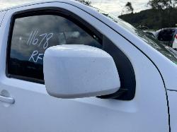 View NISSAN NAVARA 2010 4 Door Utility Breaking