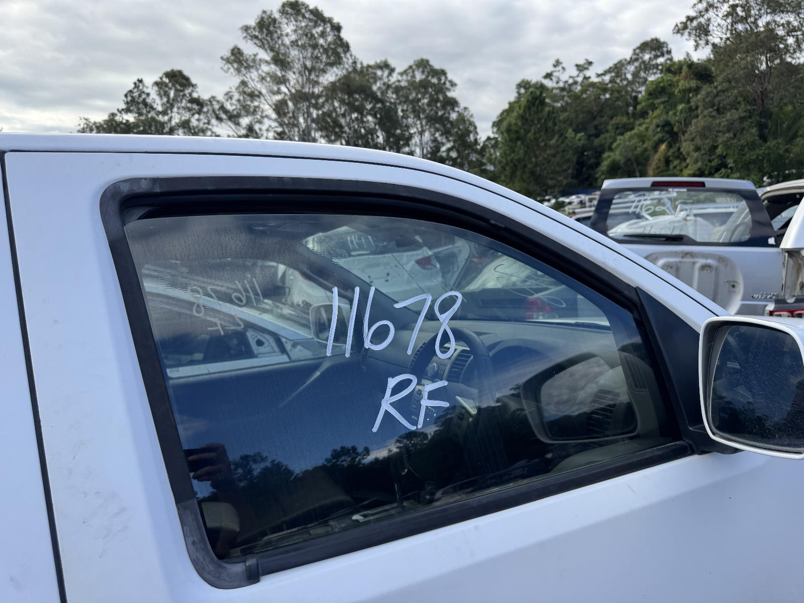 View NISSAN NAVARA 2010 4 Door Utility Breaking