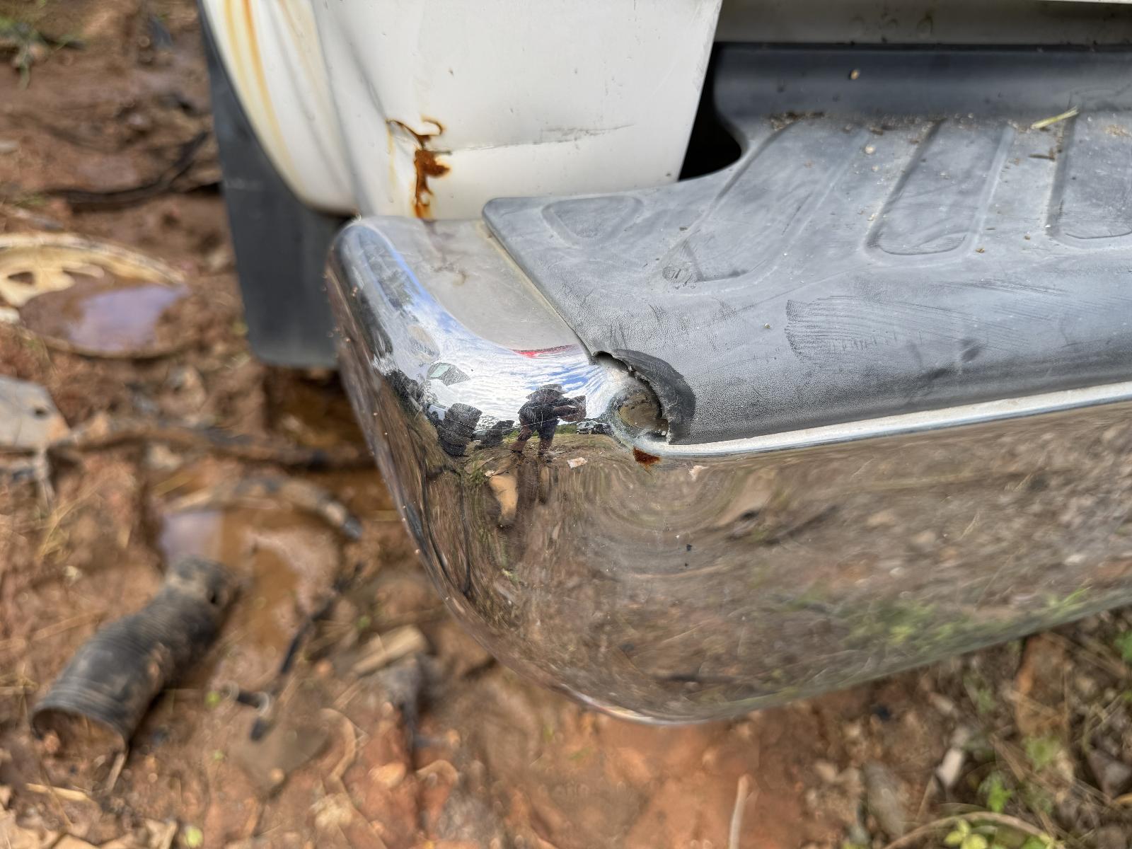 View NISSAN NAVARA 2010 4 Door Utility Breaking