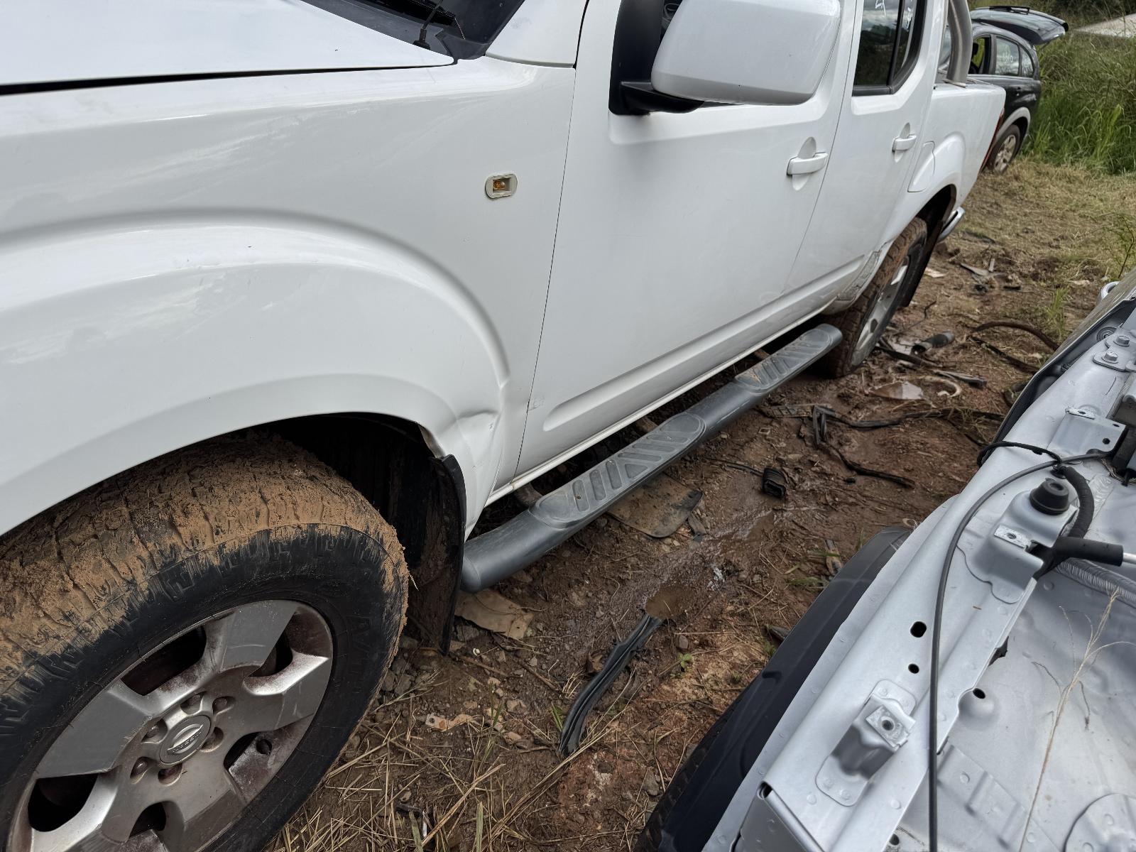 View NISSAN NAVARA 2010 4 Door Utility Breaking